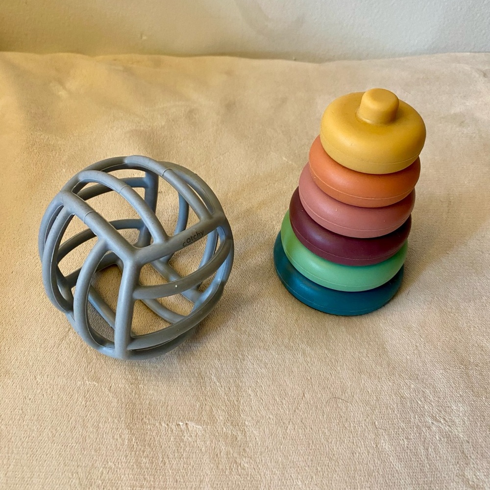 Catchy Silicone Ball and Multicolor Stacking Rings Set